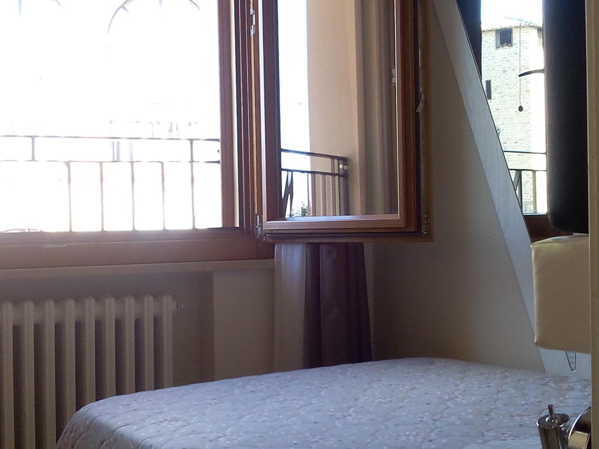 Albergo Diffuso - Il Poggetto Tra Urbino & San Marino Rum bild