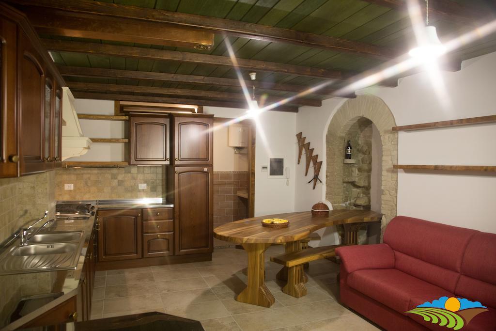 Albergo Diffuso - Il Poggetto Tra Urbino & San Marino Rum bild