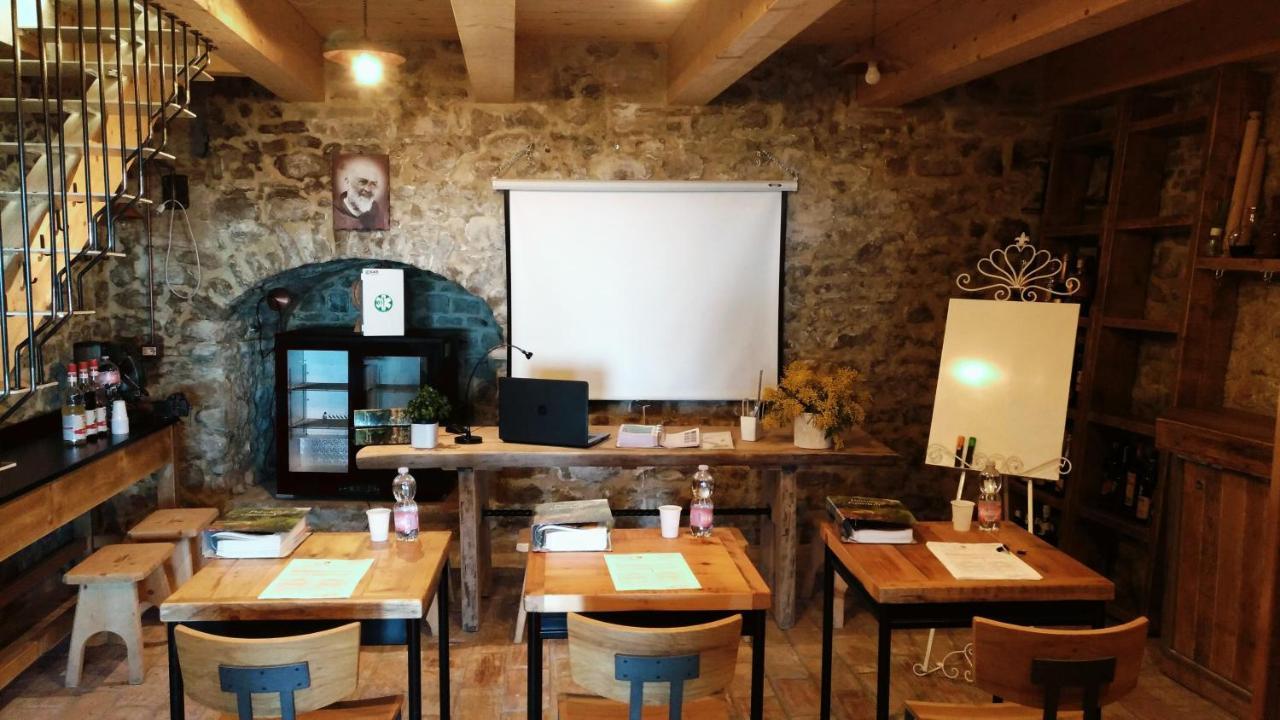 Albergo Diffuso - Il Poggetto Tra Urbino & San Marino Exteriör bild